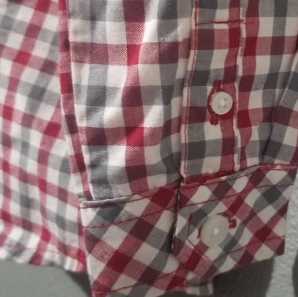Adorable Little Boys Button Front Collared Shirt - Picture 6 of 6